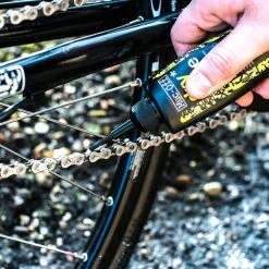 Muc-Off Dry Lube 50ml 7 Muc-Off Dry Lube 50ml -Crankbrothers Salgsbutik 1 124c04d2 984c 464f 9bb3 8841c90d8f6e 1 1000x1000 2