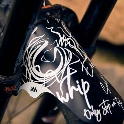 All-mountain-style All Mountain Style Forskærm – Signature -Crankbrothers Salgsbutik 1 1600x1200