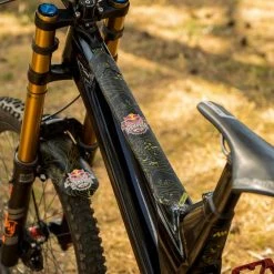 All-mountain-style ALL MOUNTAIN STYLE Beskyttelsfolie Extra Red Bull Rampage – Yellow -Crankbrothers Salgsbutik 3 4