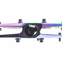 DMR Bikes DMR Vault Lacon Pedal – Oil Slick -Crankbrothers Salgsbutik 4229acc0 b9e4 4b67 bc2a a8eb00e16e6a 4000x1375 scaled e1601307905994