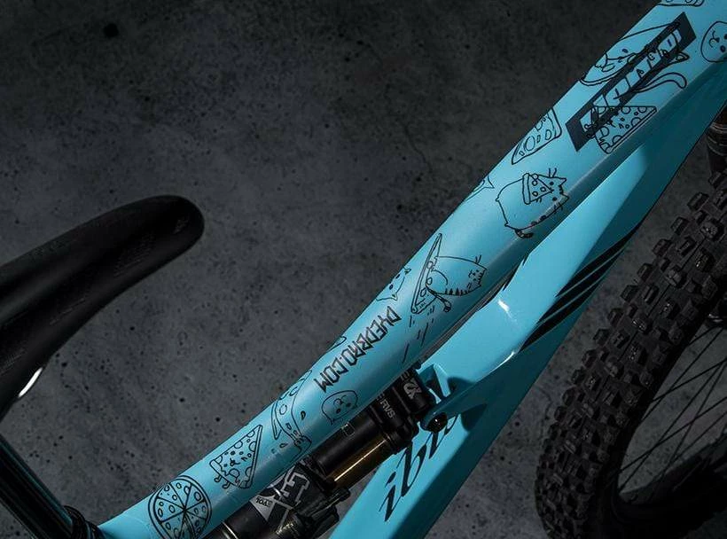 DyedBro Cats Rammefolie – Sort 1 DyedBro Cats Rammefolie – Sort