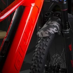 All-mountain-style ALL MOUNTAIN STYLE Forskærm – Camo 12 All-mountain-style ALL MOUNTAIN STYLE Forskærm – Camo -Crankbrothers Salgsbutik AMAS Mud Guard Camo on an ebike xweb 1024x1024 1