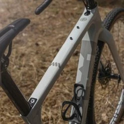 All-mountain-style ALL MOUNTAIN STYLE Beskyttelsfolie Gravel / Landevej – Clear -Crankbrothers Salgsbutik AMSFrameGuardEXTRACLEARGravelRoad 002 1000x