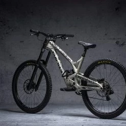 DyedBro Fluor Rammefolie – Mat / Sort 9 DyedBro Fluor Rammefolie – Mat / Sort -Crankbrothers Salgsbutik FLUOR BLACK 2 WEB 1e817eb4 b20d 44d8 a2d6 ca440bca8982 1024x1024@2x