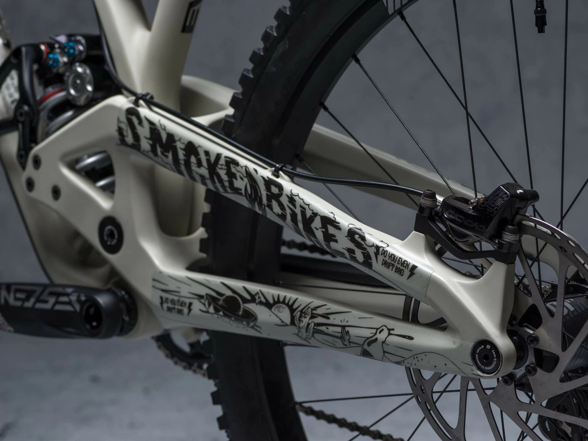 DyedBro Fluor Rammefolie – Mat / Sort 3 DyedBro Fluor Rammefolie – Mat / Sort - Billede 3