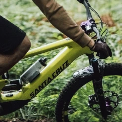 Peaty’s X Fidlock Drikkedunk Inkl. Bike Base Flaskeholder -Crankbrothers Salgsbutik Skaermbillede 2021 02 01 kl. 14.48.50