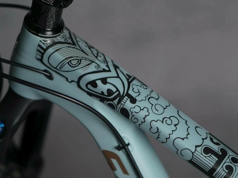 DyedBro Aotearoa Rammefolie Sort – Mat 1 DyedBro Aotearoa Rammefolie Sort – Mat