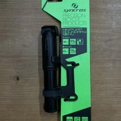 Syncros Boundary 1.5HP Mini Pumpe – Small 12 Syncros Boundary 1.5HP Mini Pumpe – Small -Crankbrothers Salgsbutik syncris scaled 1